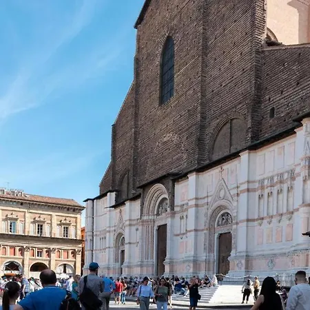 Piazza Santo Stefano 6 - By Bolognacentro Luxuryh *