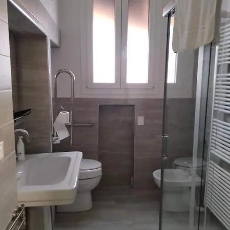 Gasthof Piazza Santo Stefano 6 - By Bolognacentro Luxuryh